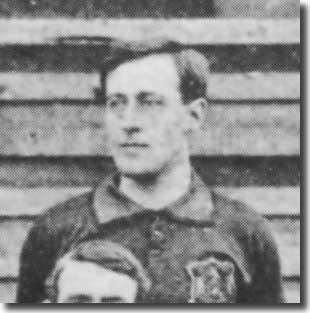 Harry Singleton in a Leeds City team group in 1905