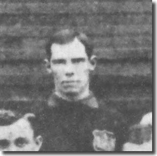 Fred Walker in a Leeds City line up in 1906