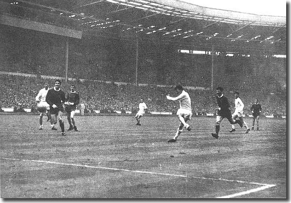 Billy Bremner volleys home the equaliser in the Cup final