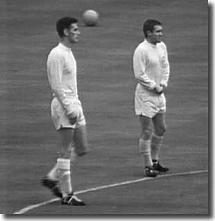 Alan Peacock and Bobby Collins before the 1965 Cup final