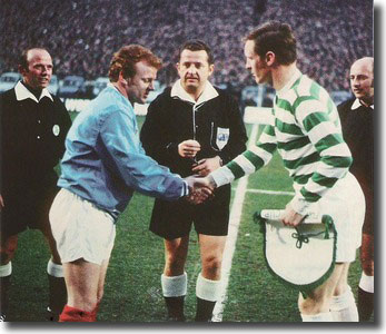 Billy Bremner and Celtic's Billy McNeill shake hands before the start of the semi final second leg at Hampden