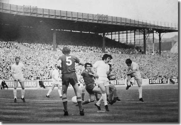 Allan Clarke gives Leeds the lead at home to Juve