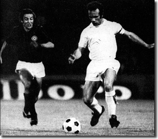 Paul Reaney in action against Luciano Chiarugi