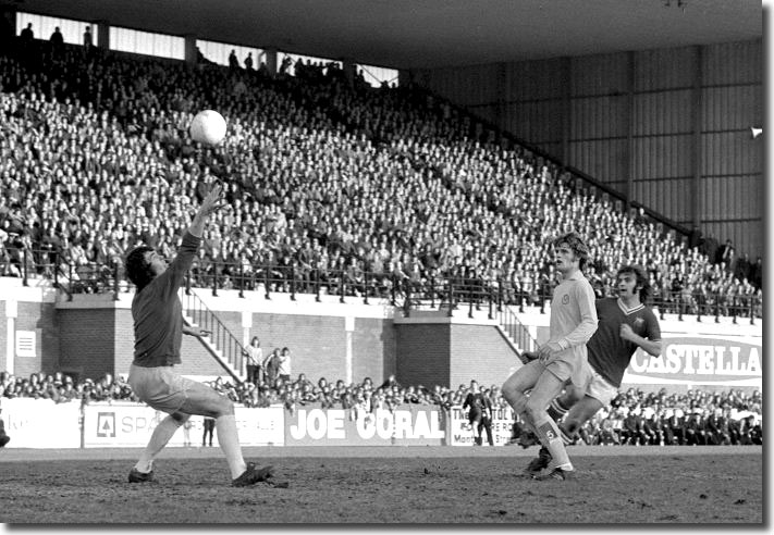 Bristol City's Keith Fear gets the better of both Gordon McQueen and David Harvey to equalise at Ashton Gate