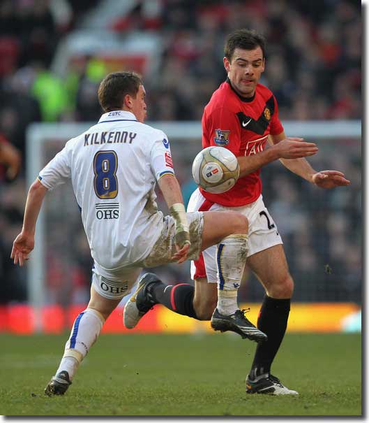 Darron Gibson evades Neil Kilkenny