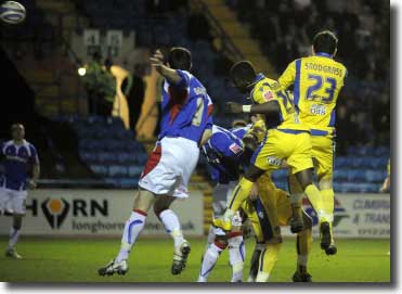 Max Gradel nods home United's second at Carlisle