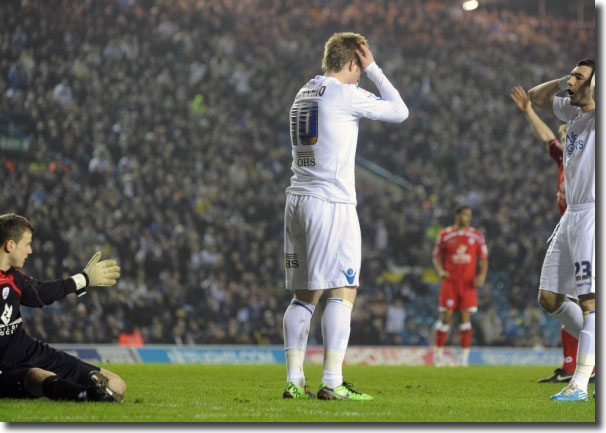 A night of close things for Becchio and Snodgrass against Barnsley on 22 February