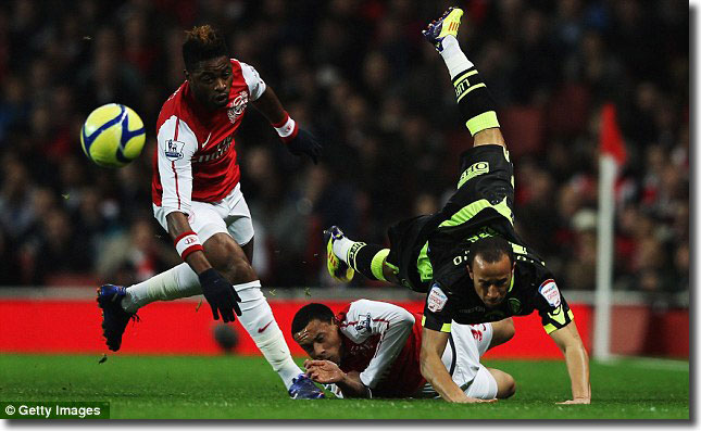 Coquelin sends Townsend flying with Song looking on