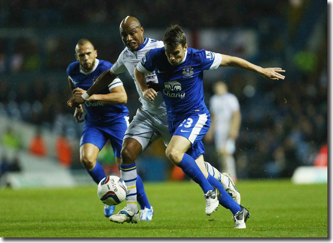 El Hadji Diouf in a foot race with Seamus Coleman