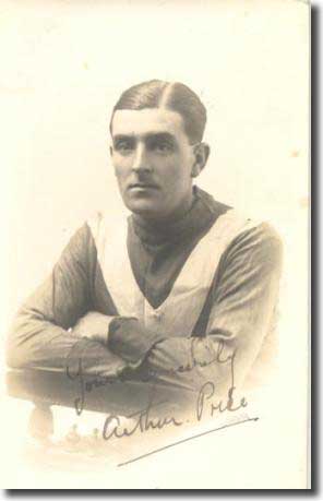 Arthur Price, pictured in 1916, gave the Fosse defence a nightmare second half