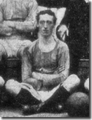 Billy Halligan in a City team group in 1909