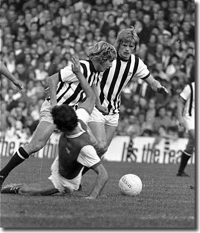 Asa Hartford and Len Cantello in action for Albion against Arsenal on 4 September 1971
