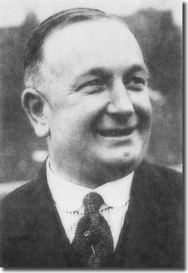 Herbert Chapman bade a temporary farewell to Elland Road suring the summer of 1916