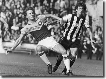 Terry Hibbitt in action for Newcastle against West Ham in 1979