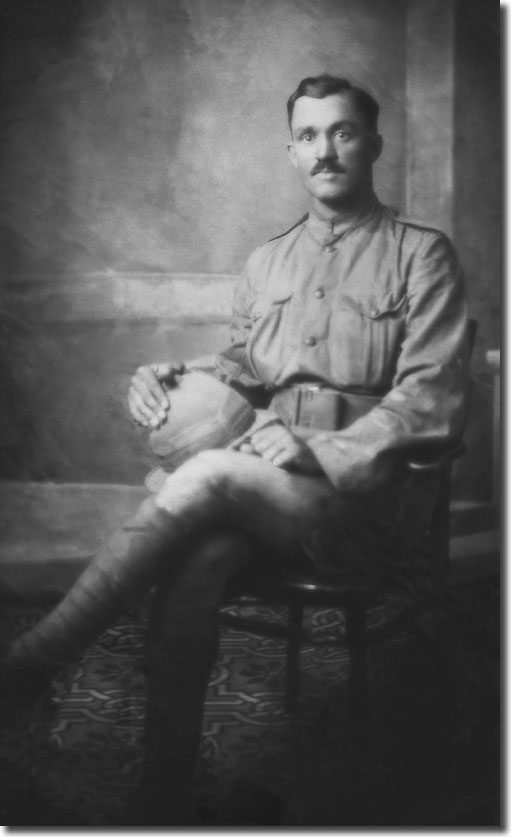 Morris pictured in uniform in Mesopotamia at the end of the  conflict in 1918