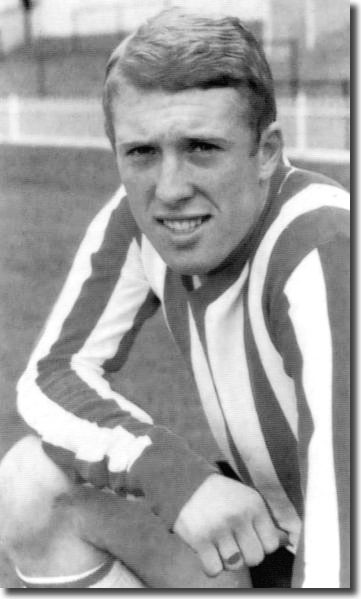 In September, 22-year-old Mick Jones arrived from Sheffield United for a club record fee of £100,000