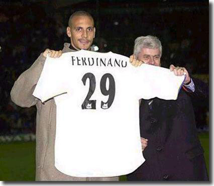 Rio Ferdinand with Peter Ridsdale when he joined Leeds