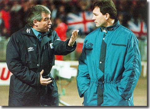 Terry Venables in conversation with Bryan Robson during his short period in charge at Middlesbrough